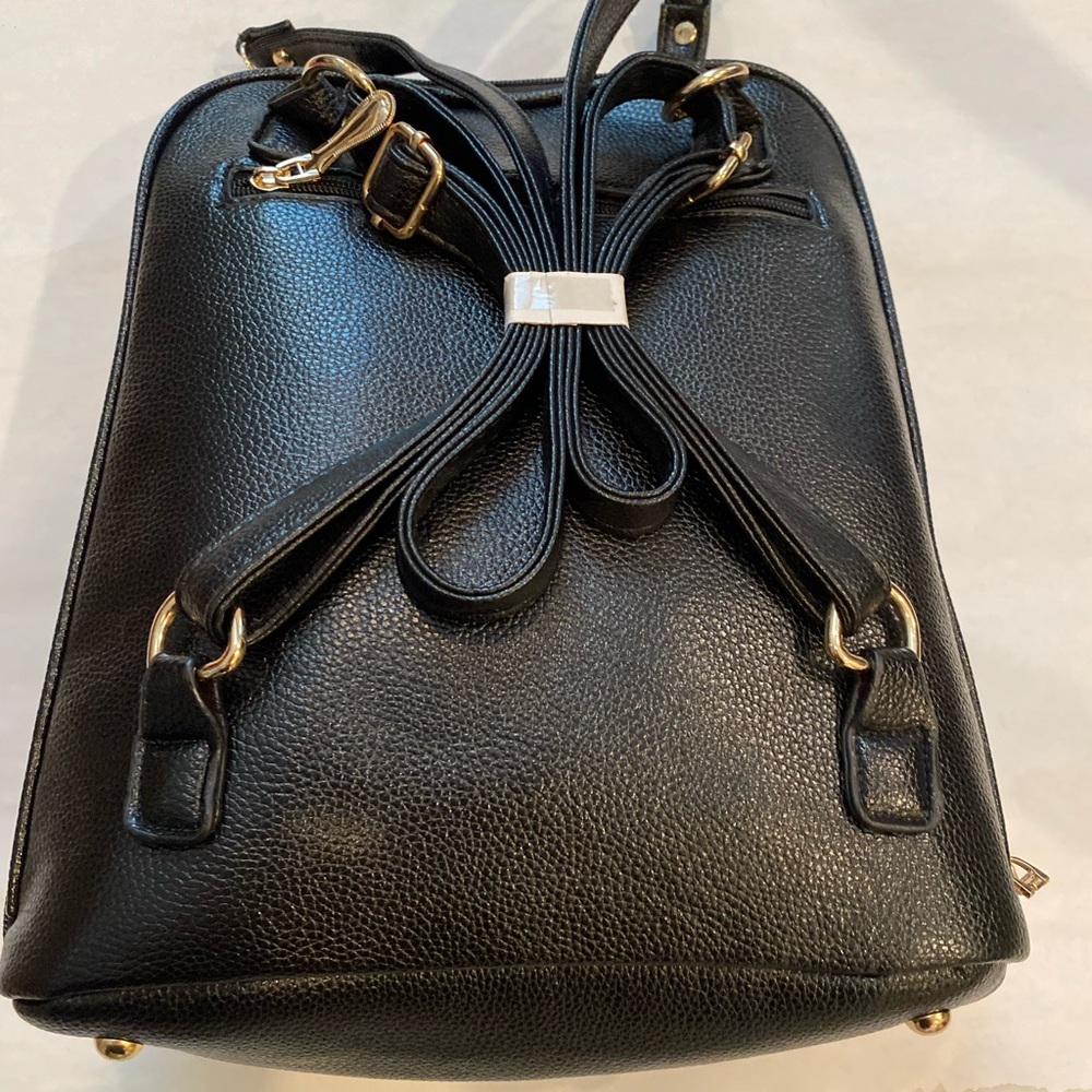 Black multi Compartment Backpack - Picture 2 of 8